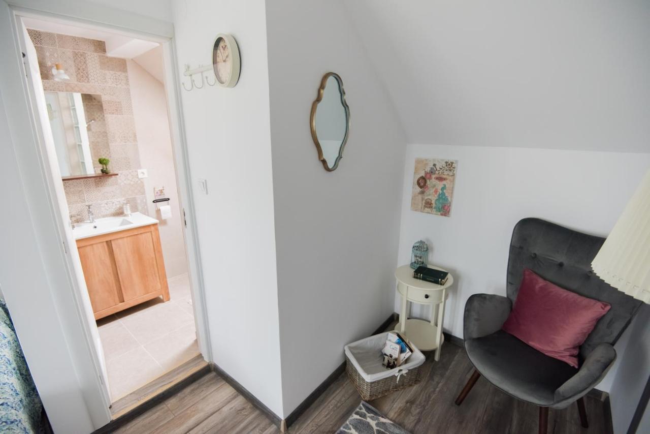 Vila Chic M Hotel Moieciu de Jos Bagian luar foto