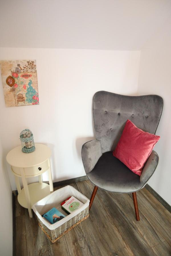 Vila Chic M Hotel Moieciu de Jos Bagian luar foto
