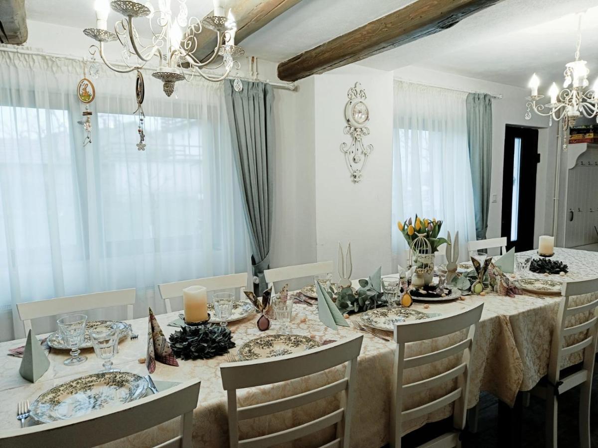 Vila Chic M Hotel Moieciu de Jos Bagian luar foto